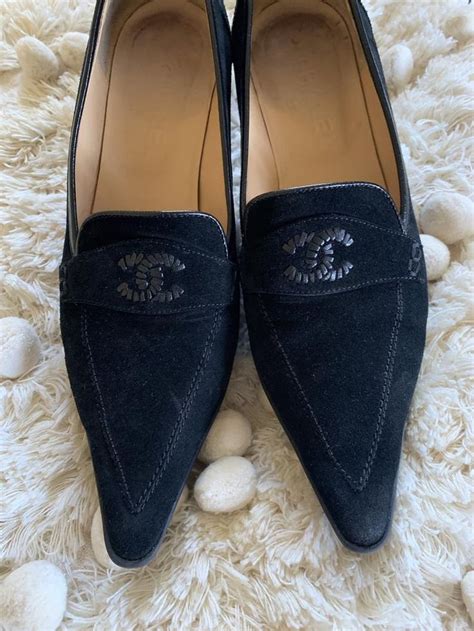 vintage chanel pointed toe heels front strap